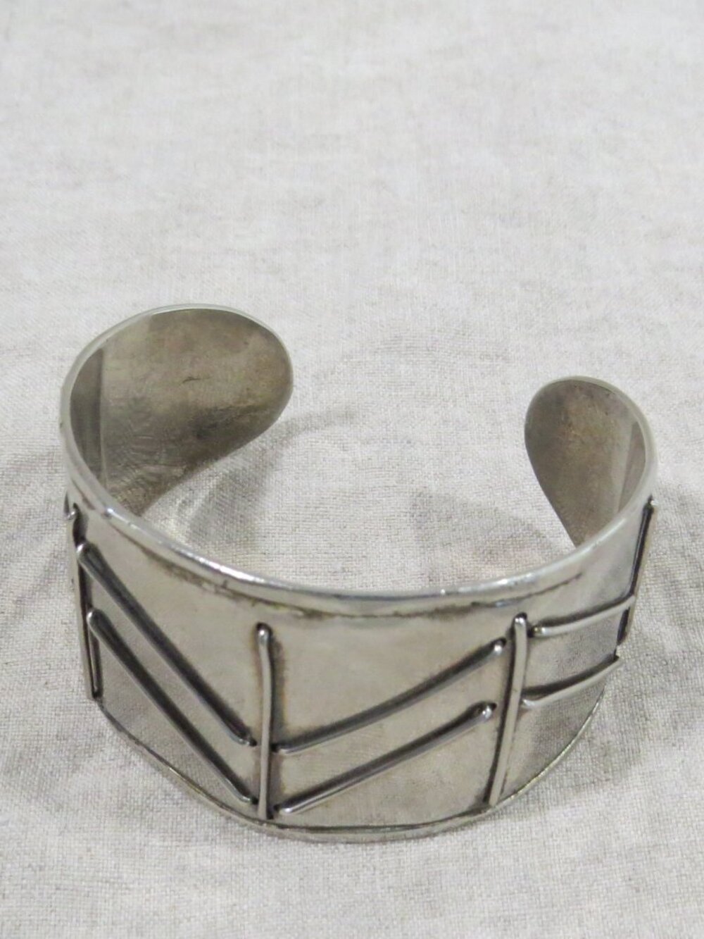 Vintage Native Style Cuff Bracelet Geometric Chevron Chunky